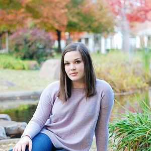 Meet your Posher, Lauren